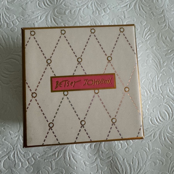 Betsey Johnson  Cake Drop Earrings - Picture 4 of 4